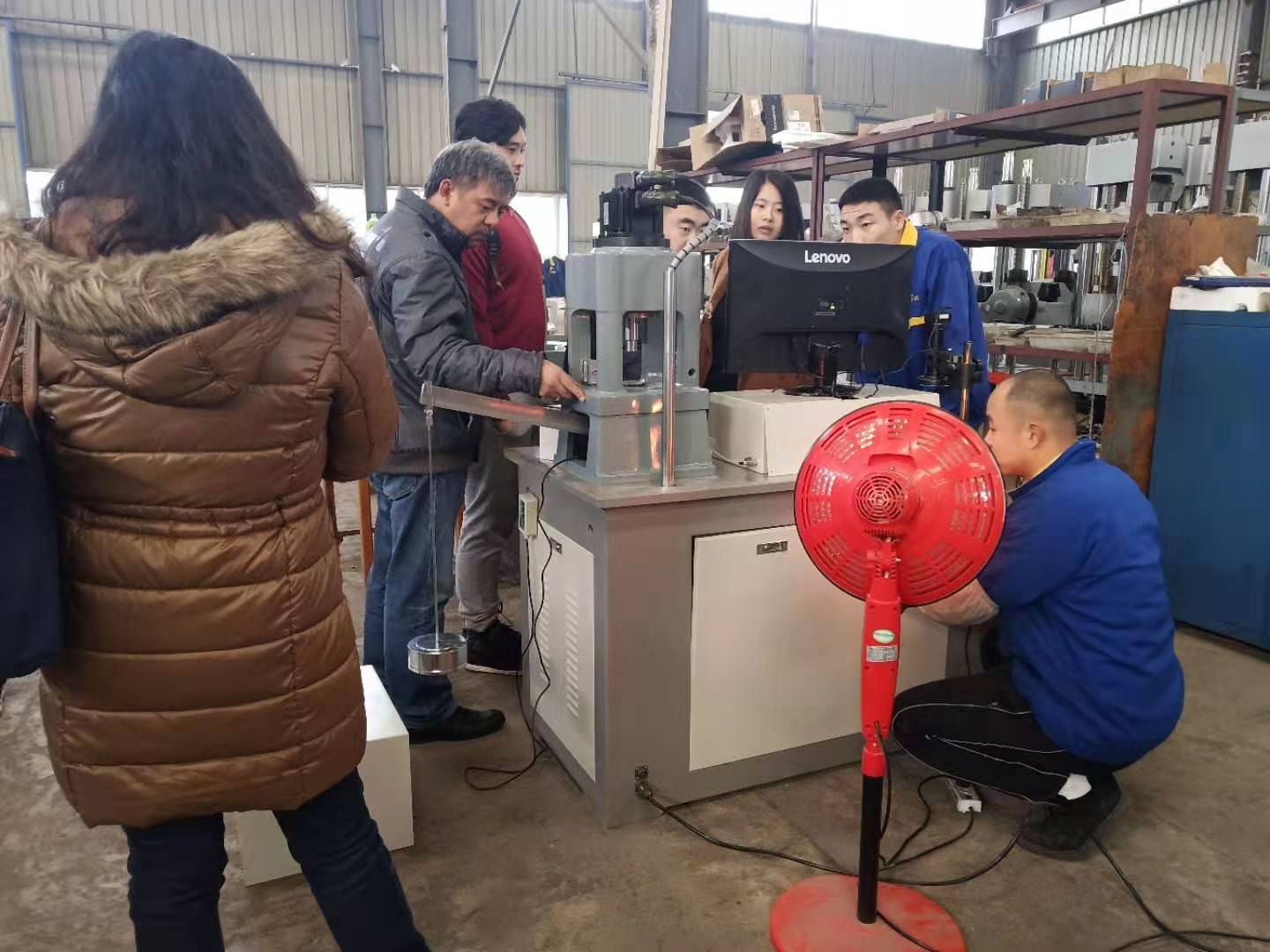 国外客户到济南91香蕉视频在线工厂参观考察